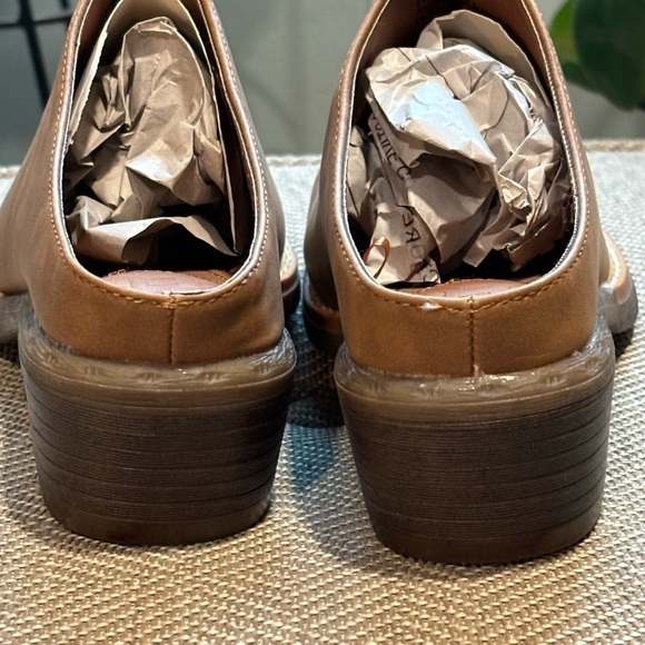 American Rag Mule Clogs Segovia saddle Tan never worn size 8 - Picture 5 of 10